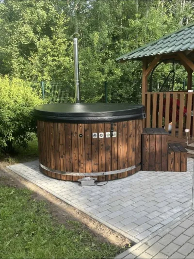 Lauko kubilas prie namo