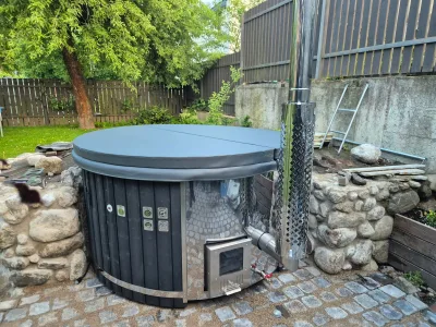 XL 225 integruotas kubilas su vidine krosnele ir apvaliu termo dangčiu