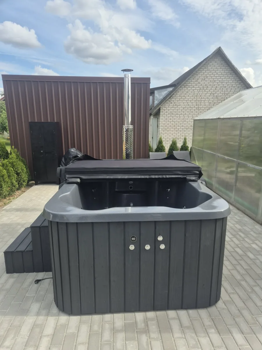 Kvadratinis 204 × 204 cm su gulima vieta, LukasTubs kubilas